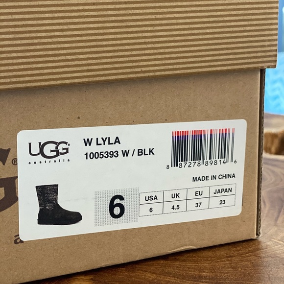 Brand New In Box UGG Lyla Boot Black With Metallic Gold Detail. - Picture 2 of 6
